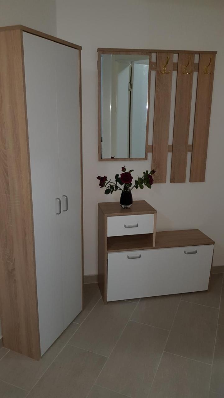 Lux apartman Nenadovic Apartamento Tivat Exterior foto