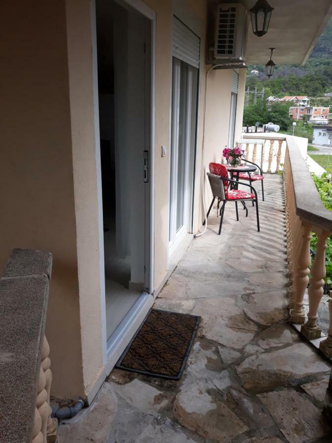 Lux apartman Nenadovic Apartamento Tivat Exterior foto