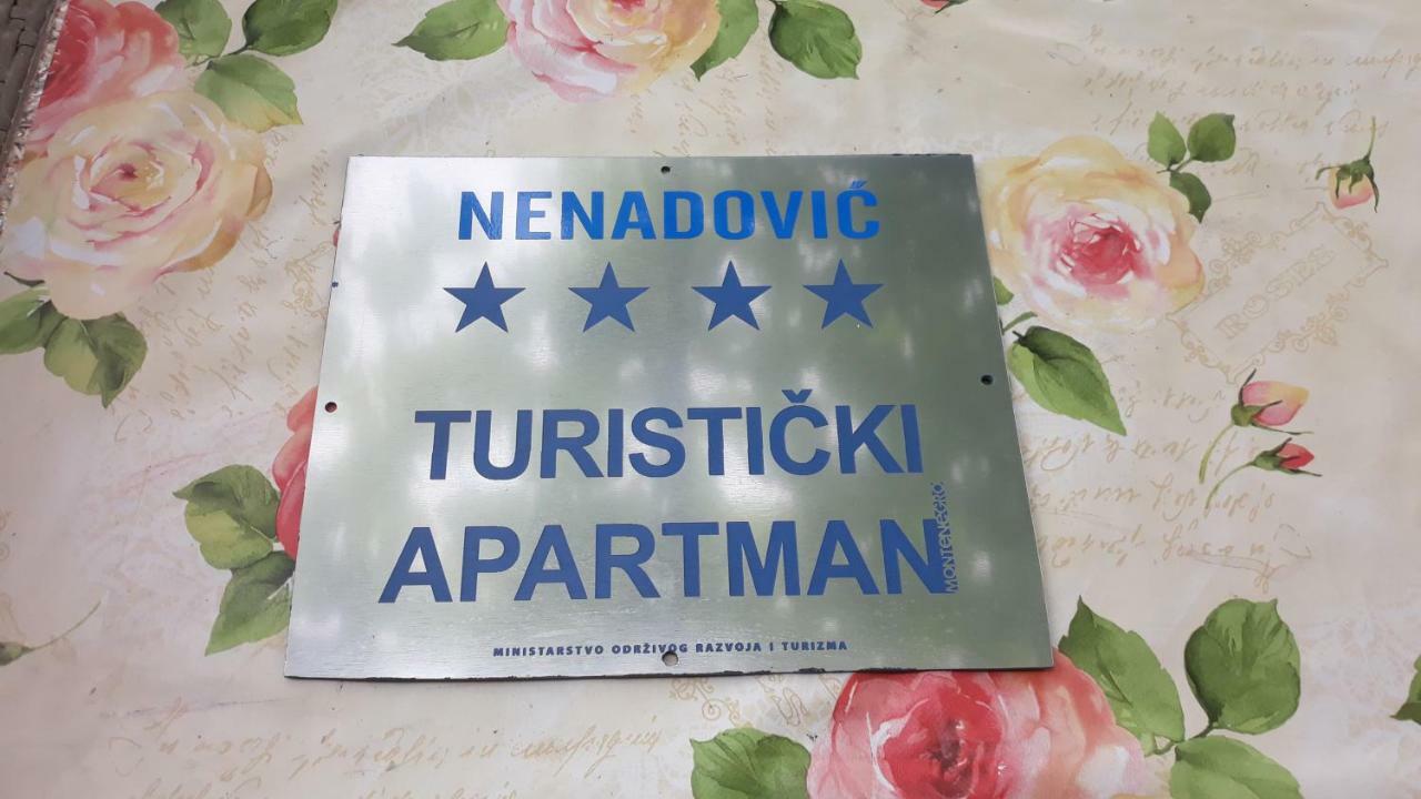 Lux apartman Nenadovic Apartamento Tivat Exterior foto