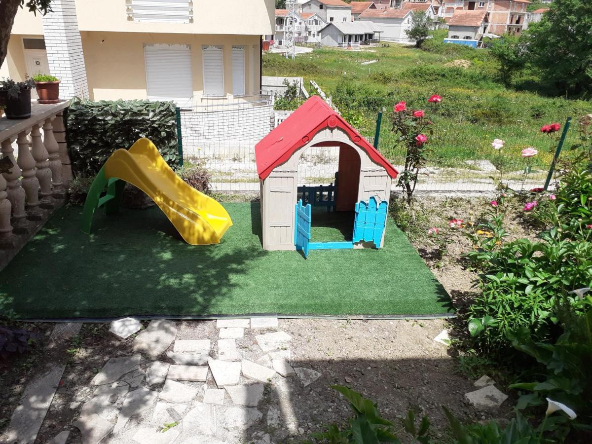 Lux apartman Nenadovic Apartamento Tivat Exterior foto
